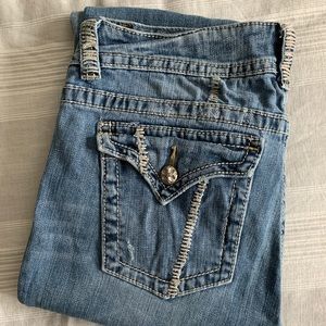 Miss Me Capri Jeans